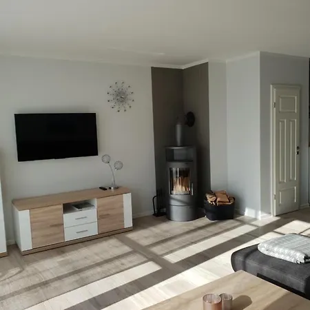 Ferienhaus-windfluechter Hirtenweg 3b * Zingst