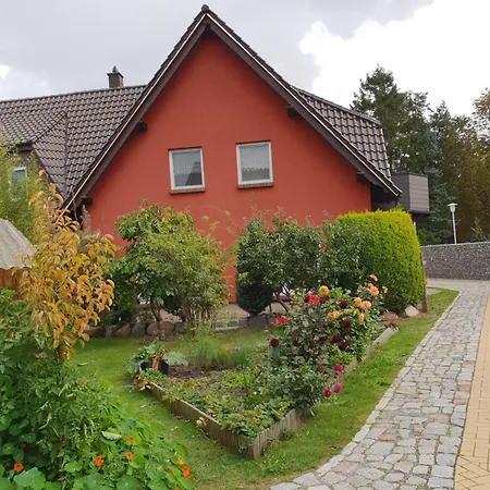 Ferienhaus-windflüchter Hirtenweg 3b * Ostseeheilbad Zingst